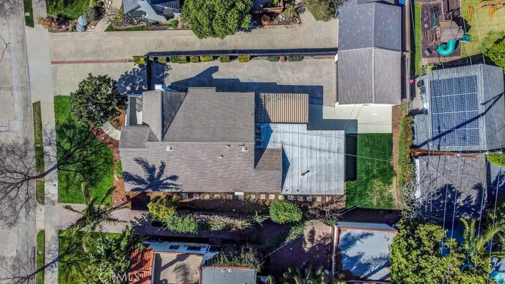 2327 Bonnie Brae, Santa Ana, California 92706 home-pic-36